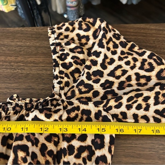 H&M cropped Leopard Print Long Sleeve Women's Top M - Picture 8 of 10
